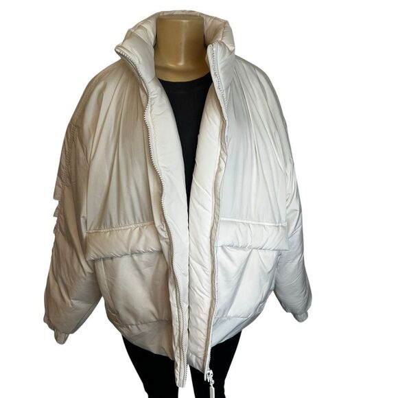 Fabletics White Bone cream oversized Puffer Jacket XL - Picture 4 of 9
